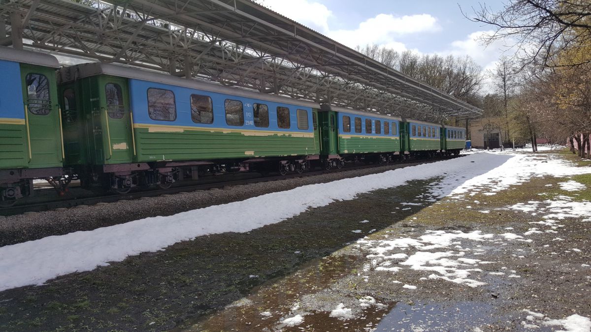 Подготовка состава 'Юность Южной' к окраске