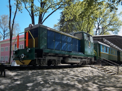 ТУ7А-3198 с составом 'Юность Южной' на ст. Парк